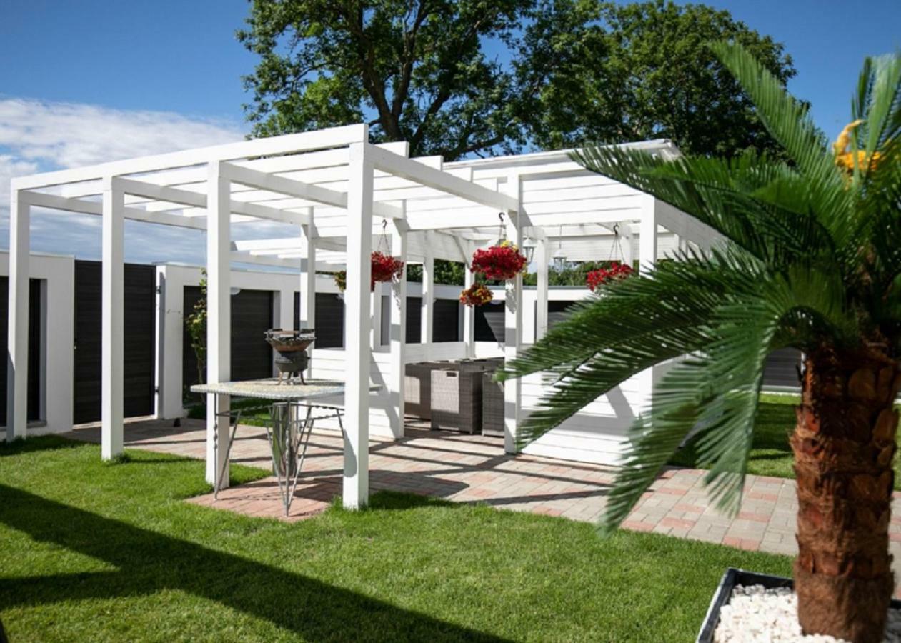 Palisander Z Widokiem Na Morze Trzesacz Ngoại thất bức ảnh
